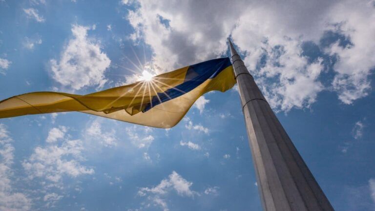 Прапор на флашгтоці в Києві