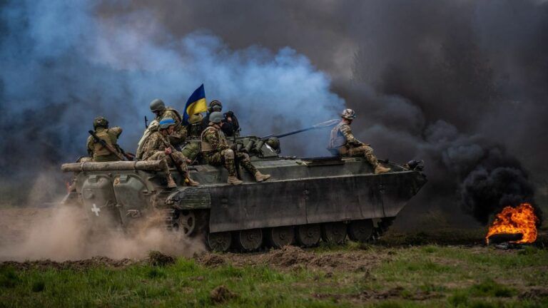Казнь украинских военных на поле боя: в Офисе генпрокурора назвали количество