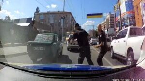У Кропивницькому нетверезий чоловік погрожував підірвати гранату
