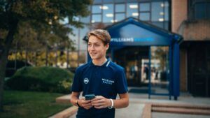 14-летний гонщик Александр Бондарев стал членом известной команды Williams Racing
