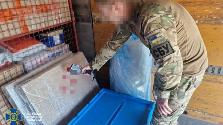 Проверили сотни объектов и тысячи авто: в Украине провели рейды из-за угроз РФ “грязной” бомбой