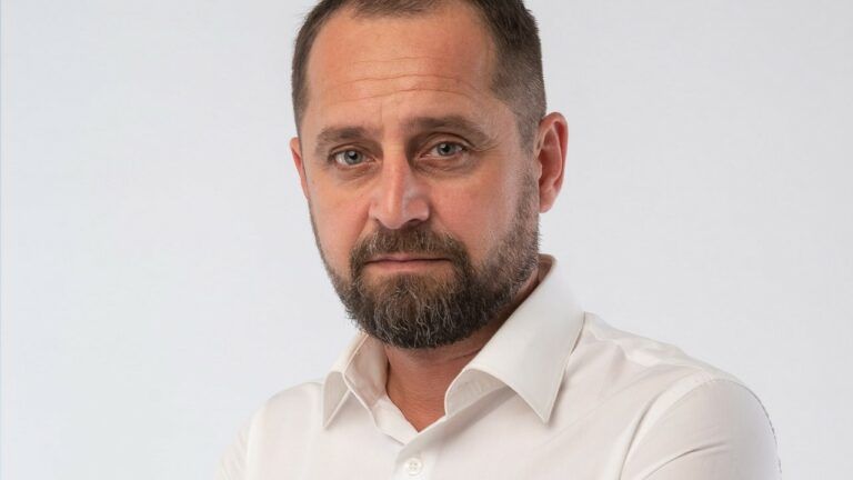 Вже не спікер Південноукраїнської АЕС. Екскоординатор руху Медведчука написав заяву на звільнення