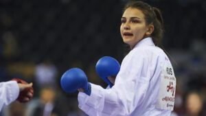 російська каратистка