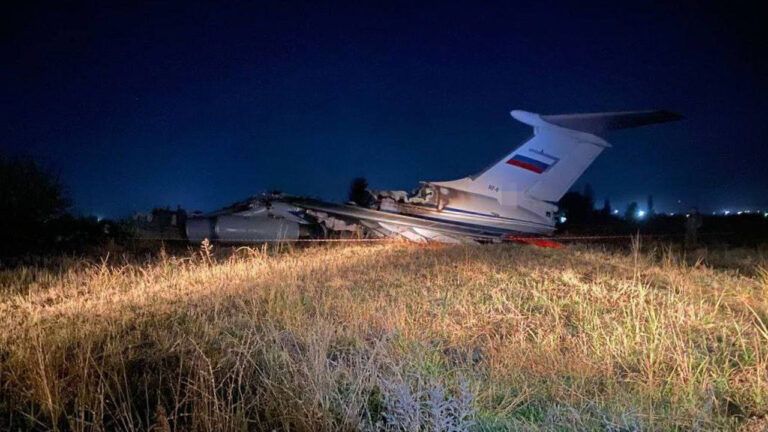 В Душанбе во время взлета загорелся российский самолет Ил-76МД во время взлета