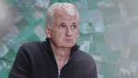 Якщо не думати, як перемогти, то ми приєднаємося до РФ: Тімоті Снайдер про те, чому війна в Україні – це не пат