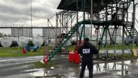 СБУ затримала кума Медведчука, який незаконно виробляв та продавав пальне