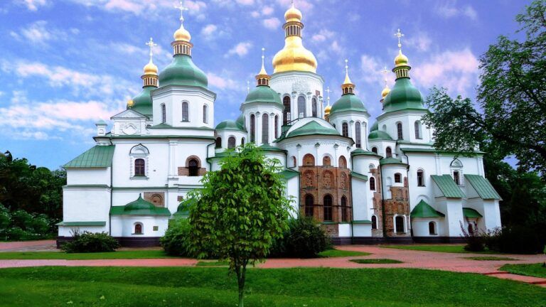 Софія Київська хоче відреставрувати куполи за 79 млн грн, громадськість обурена