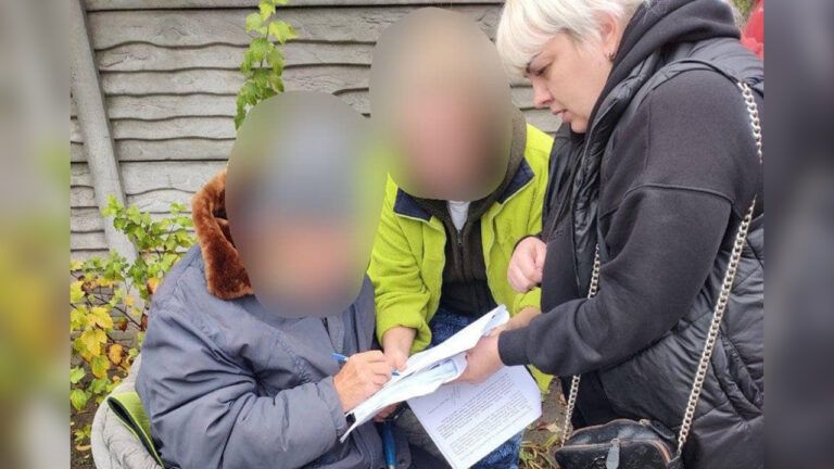 Развращал шестиклассниц в туристическом кружке: в Харьковской области будут судить 83-летнего мужчину