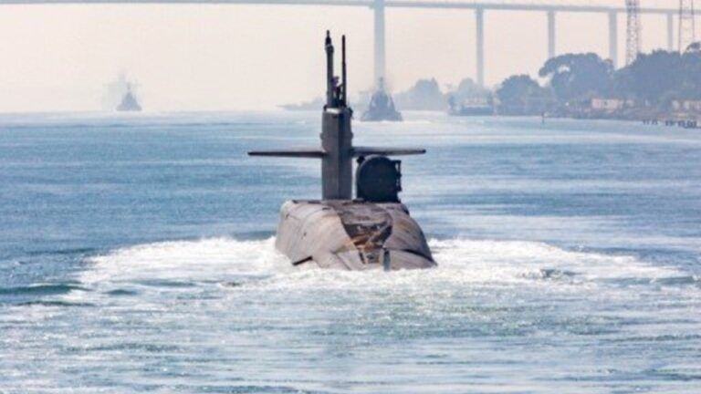 США направили на Ближний Восток атомную подводную лодку
