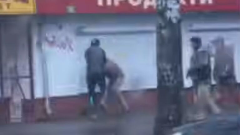 В Житомире избили работника военкомата, нападавшего разыскивают