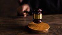 суддя, суддівський молоток