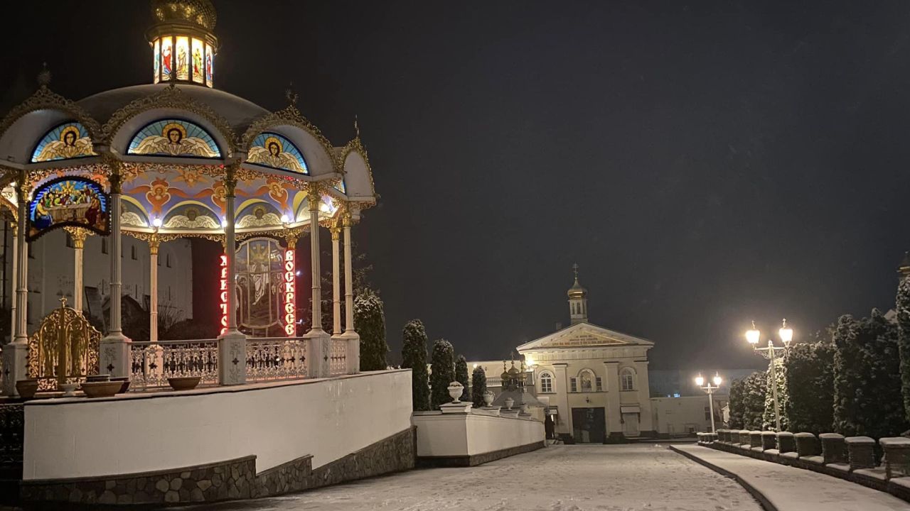Запад Украины засыпало снегом: в некоторых областях на улицы вышла спецтехника Фото 2 Перший сніг у західній Україні 2023 — ФОТО та ВІДЕО Фото 2