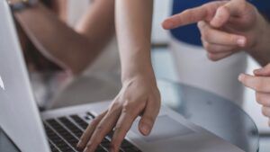 Де знаходиться ідентифікаційний код на ID паспорті