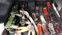 СБУ затримала ділків зі зброєю СБУ затримала ділків зі зброєю