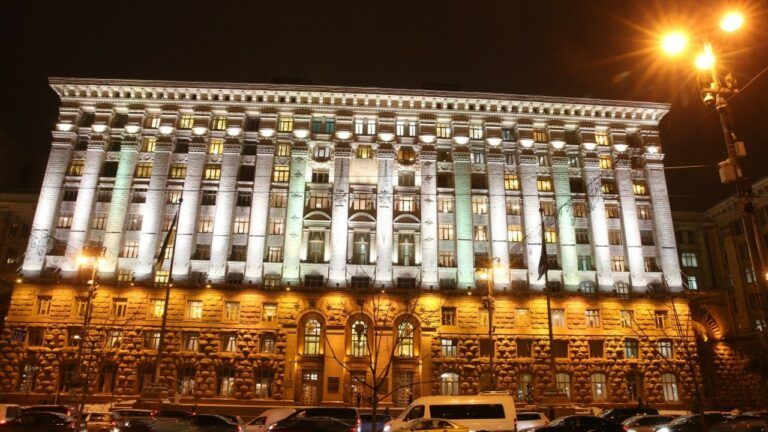 В КГГА пришли с обысками: что произошло