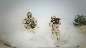 військові, зброя