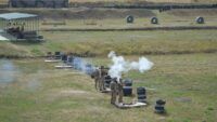 військові, тренування