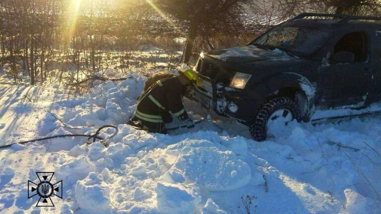 В результате непогоды в Украине погибли уже 12 человек — МВД