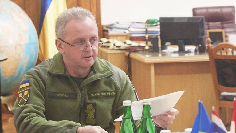 Які існують проблеми з мобілізацією – пояснив ексголовком ЗСУ Віктор Муженко