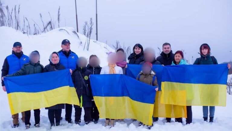 Диво на Миколая: Україна повернула додому 8 дітей