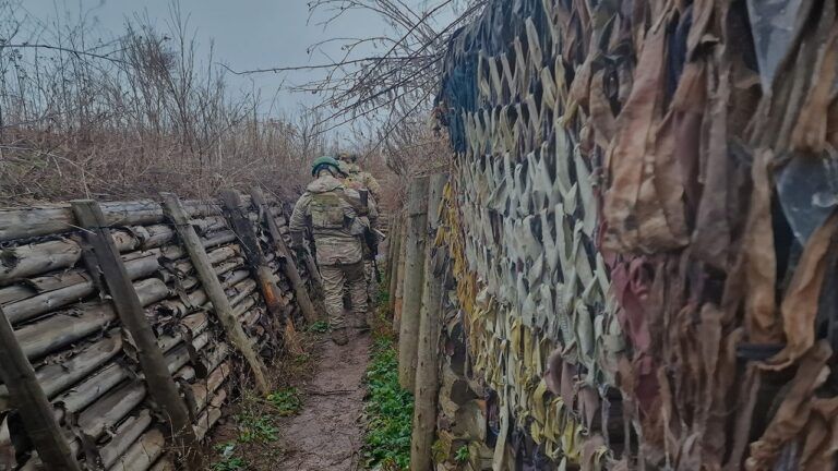 війна окоп