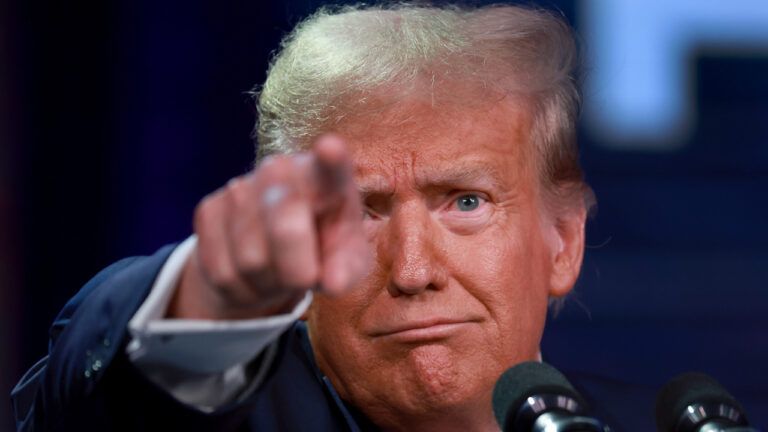 США можуть вийти з НАТО і відмовитися від України, якщо Трамп знову стане президентом – NYT