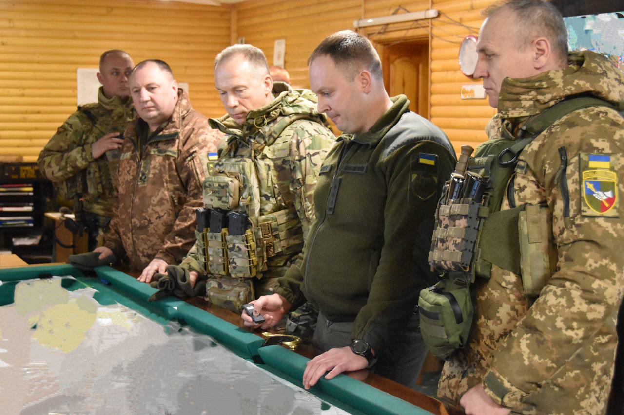 Ворог не припиняє ведення наступальних дій по всьому фронту – Сирський Фото 1 Ворог не припиняє ведення наступальних дій по всьому фронту – Сирський Фото 1
