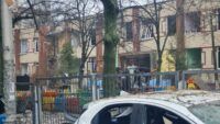 Пошкодження після обстрілу Дніпровського району Києва 13 грудня 2023