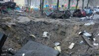 Пошкодження після обстрілу Дніпровського району Києва 13 грудня 2023