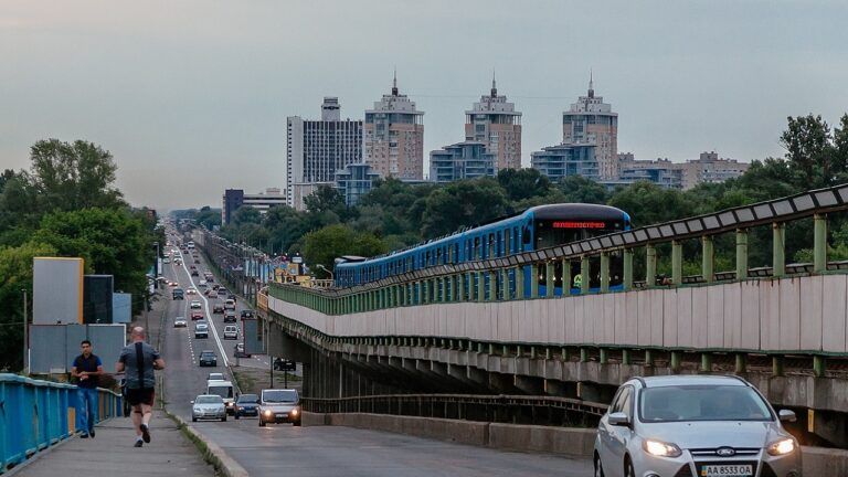 міст Метро