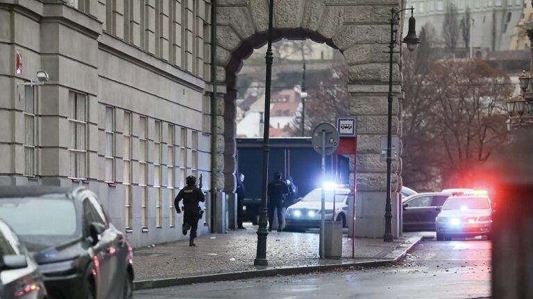 стрілянина в Празі