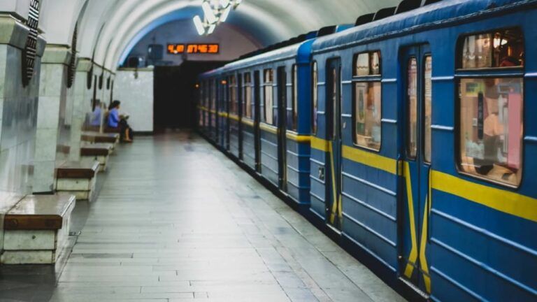 графік роботи метро у Києві 1 січня