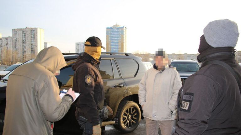В Киеве экс-чиновник работал на ФСБ и хотел присоединить восточные регионы Украины к Ростову: его задержала СБУ