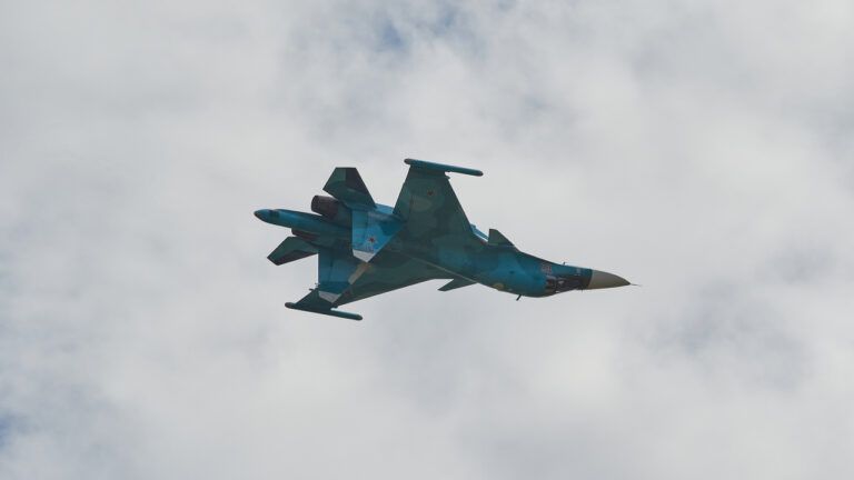 літак Су 34