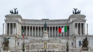Парламент Италии одобрил продление помощи Украине: детали
