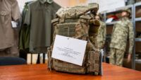 Міноборони сертифікувало другий бронежилет для жінок-військових