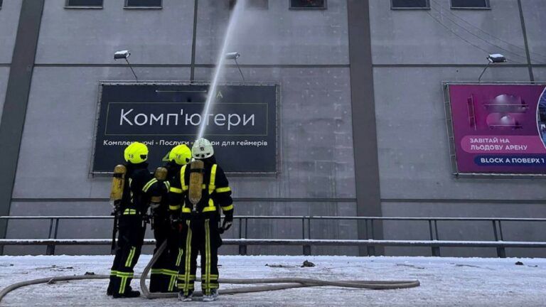 Пожар в киевском ТРЦ Cosmo Multimall (Космополит) 13 января 2024 года — что известно