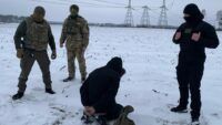 Крепил GPS-маяки к ЛЭП — СБУ под Киевом задержала вагнеровца