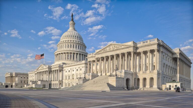 Сенат США зробив перший крок до завершення історичного шатдауну