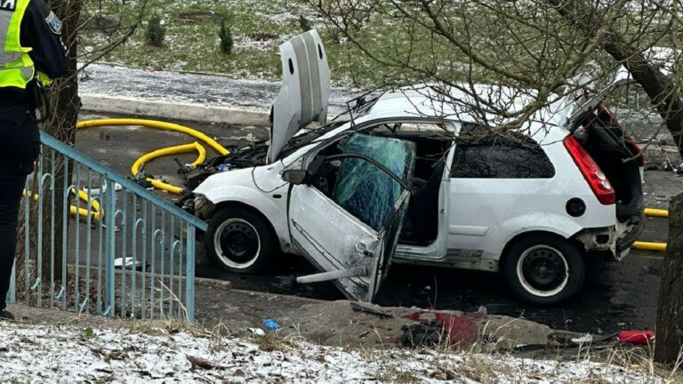 Вибух авто у Дніпрі: що відомо