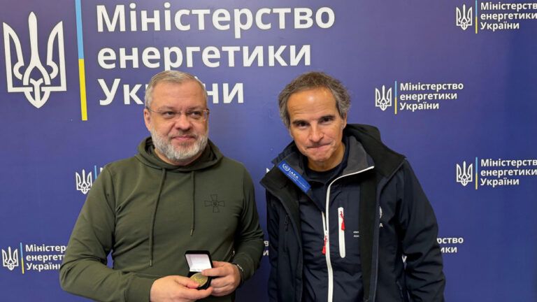 Гроссі і Галущенко