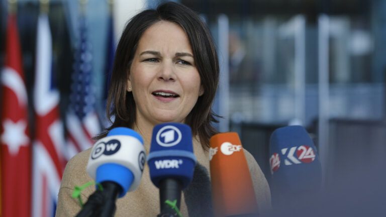 Анналена Бербок