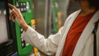 як будуть працювати банки в Україні на Великдень 2025