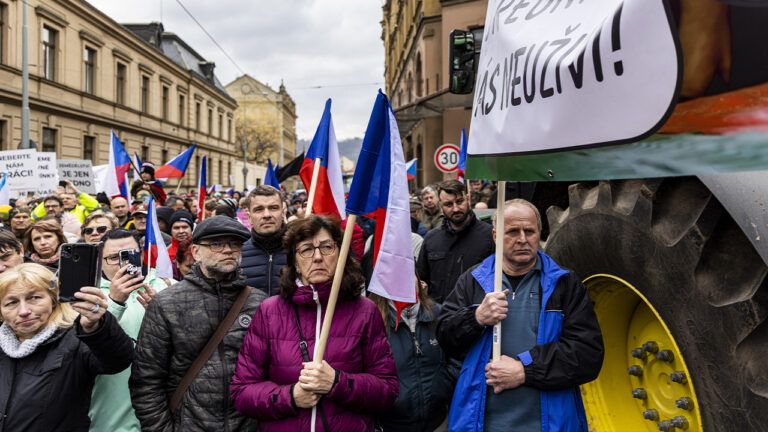 Протесты в Праге чешских фермеров 7 марта: что требуют митингующие и столкновения с полицией