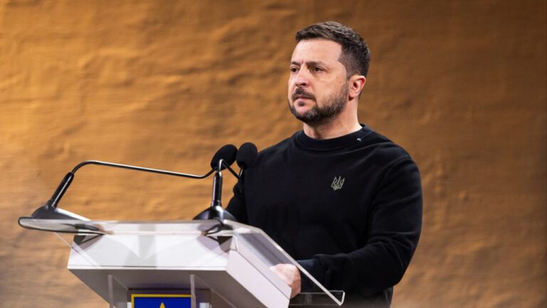 Зеленский назвал четыре вещи, необходимые Украине для защиты и победы