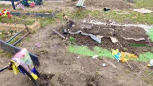 Пошкодження могили захисника