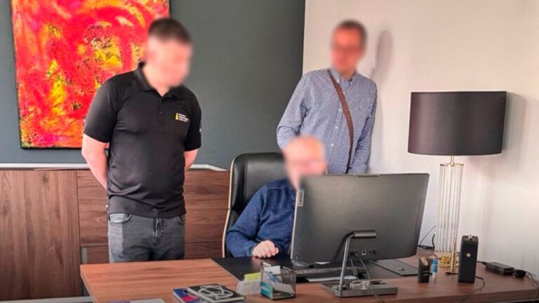 НАБУ і польські правоохоронці провели обшуки