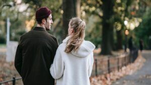 Яке співвідношення чоловіків та жінок в Україні