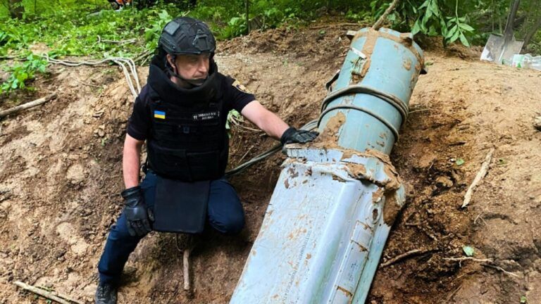 У Києві знешкодили бойову частину ракети Х-69
