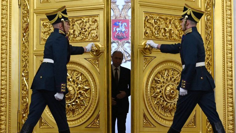 Самокоронація і смута: огляд західної преси щодо інавгурації Путіна